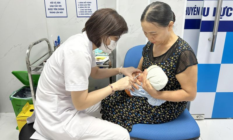 Tăng tốc tiêm vaccine trong tiêm chủng mở rộng các tỉnh, thành phố