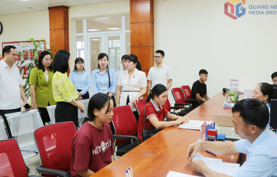 Đoàn ĐBQH tỉnh Quảng Ninh khảo sát thực hiện mô hình chính quyền địa phương 2 cấp tại Bình Liêu, Quảng Hà
