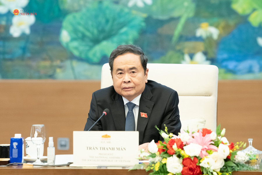 Chủ tịch Quốc hội Trần Thanh Mẫn ký ban hành Nghị quyết điều chỉnh chương trình lập pháp