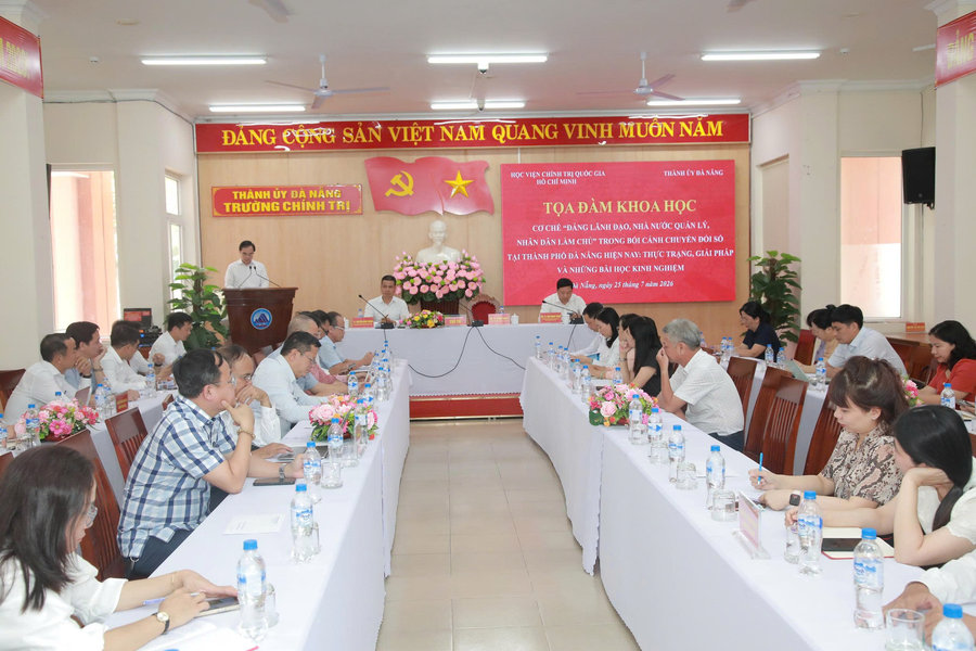 Đổi mới quản trị quốc gia: Người dân là trung tâm của chuyển đổi số