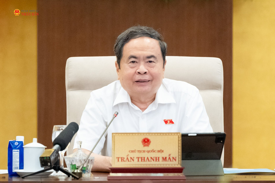 Cụ thể, chứng minh tính khả thi, không chạy theo thành tích