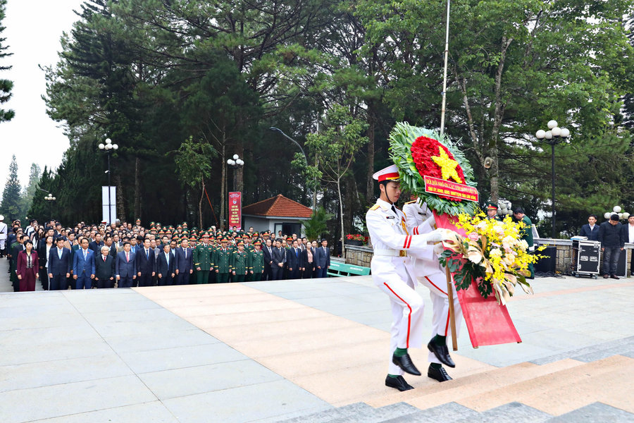 Lâm Đồng: Dâng hương tưởng niệm các Anh hùng liệt sĩ nhân Ngày Thương binh - Liệt sĩ