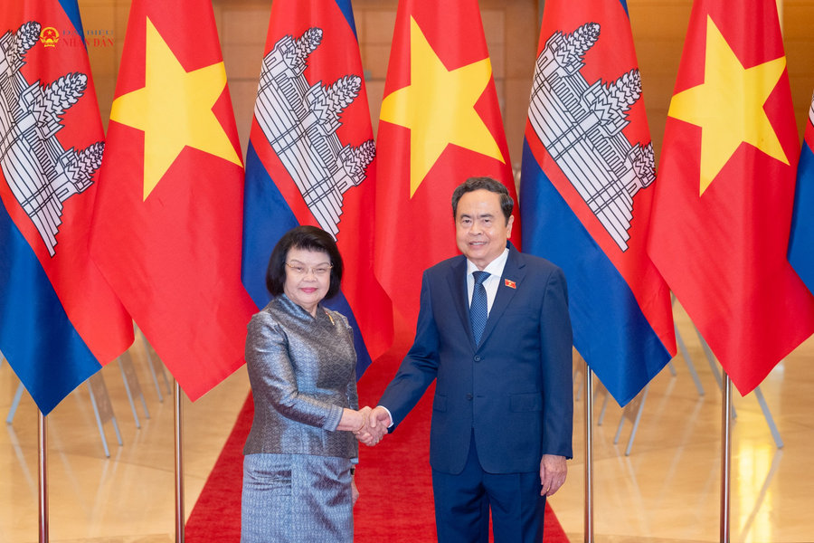 Chủ tịch Quốc hội Trần Thanh Mẫn chủ trì Lễ đón và hội đàm với Chủ tịch Quốc hội Campuchia