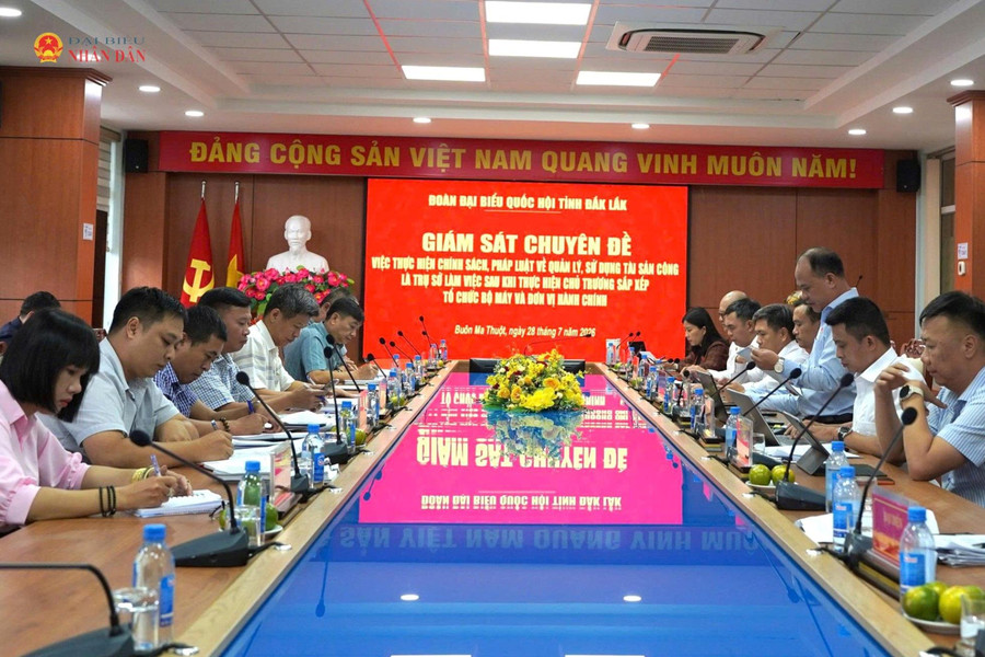 Đoàn ĐBQH tỉnh Đắk Lắk giám sát việc quản lý, sử dụng tài sản công sau sáp nhập tại phường Buôn Ma Thuột