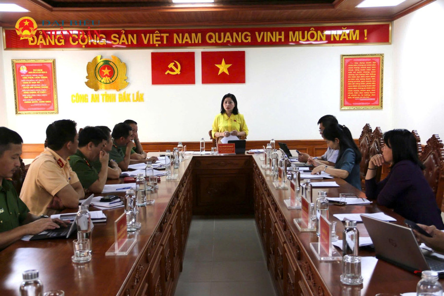 Đoàn ĐBQH tỉnh Đắk Lắk khảo sát công tác tiếp nhận, giải quyết tin báo tội phạm tại Công an tỉnh