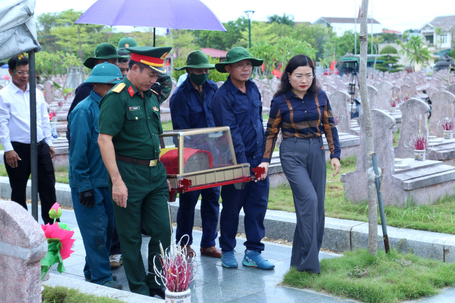 Hà Tĩnh hoàn thành lấy mẫu các phần mộ liệt sĩ chưa xác định thông tin