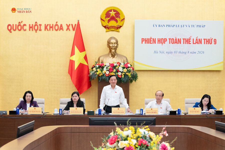 Phó Chủ tịch Quốc hội Nguyễn Khắc Định dự Phiên họp toàn thể lần thứ 9 của Ủy ban Pháp luật và Tư pháp