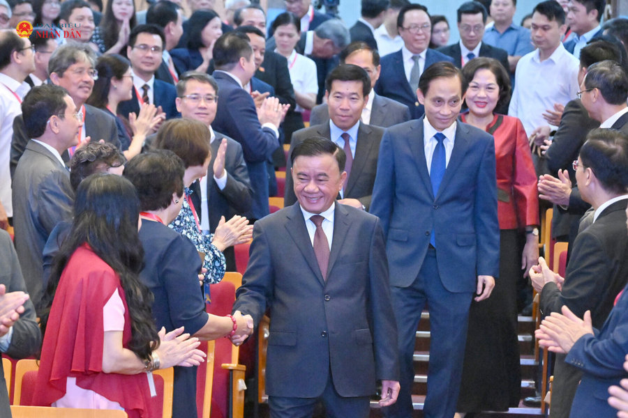 Thường trực Ban Bí thư Trần Cẩm Tú dự Phiên họp toàn thể về Đối ngoại Đảng và đối ngoại nhân dân