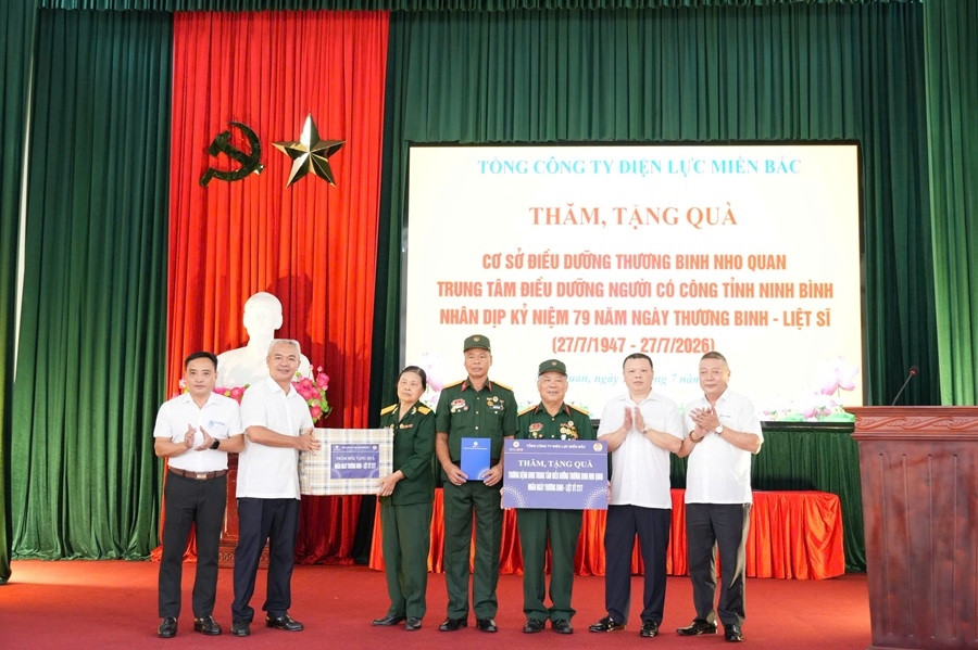 EVNNPC: Nhiều hoạt động ý nghĩa tri ân và chăm lo người lao động