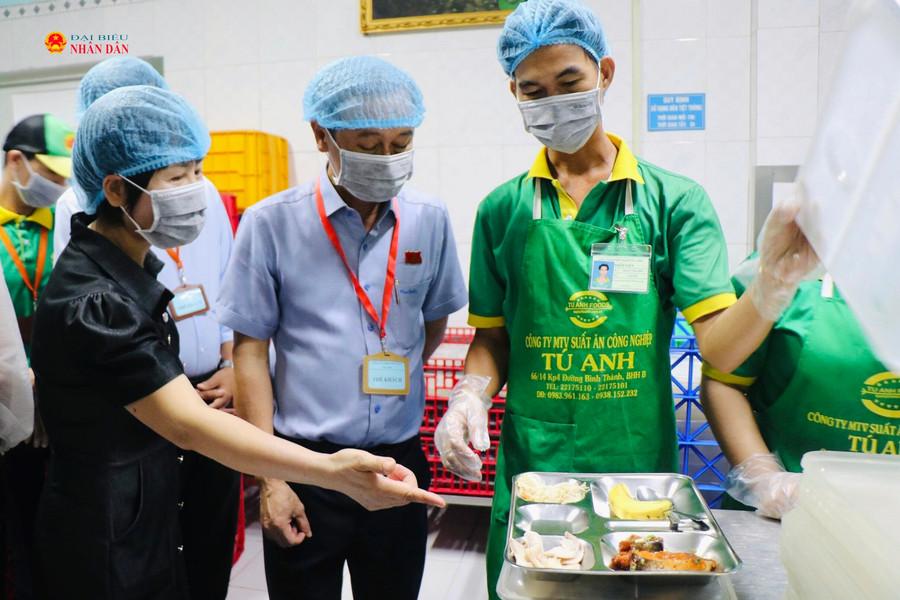 Thủ tướng Chính phủ yêu cầu tăng cường bảo đảm an toàn thực phẩm trong cơ sở giáo dục