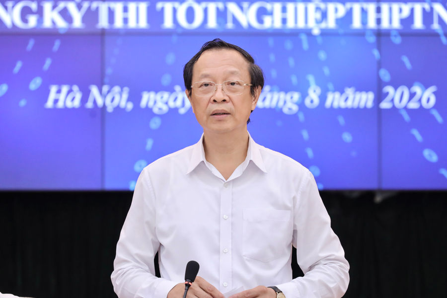 Thi lại tại điểm thi Trường THPT Chuyên Tuyên Quang để khắc phục hậu quả, không phải để xóa bỏ trách nhiệm