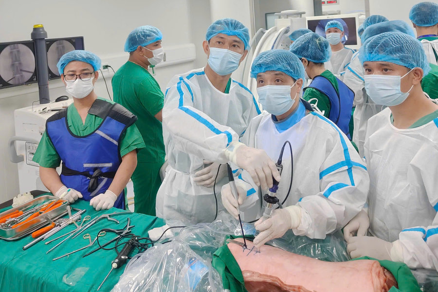 Đà Nẵng: Hội thảo khoa học về phẫu thuật nội soi cột sống – Cập nhật kỹ thuật, nâng cao chất lượng điều trị