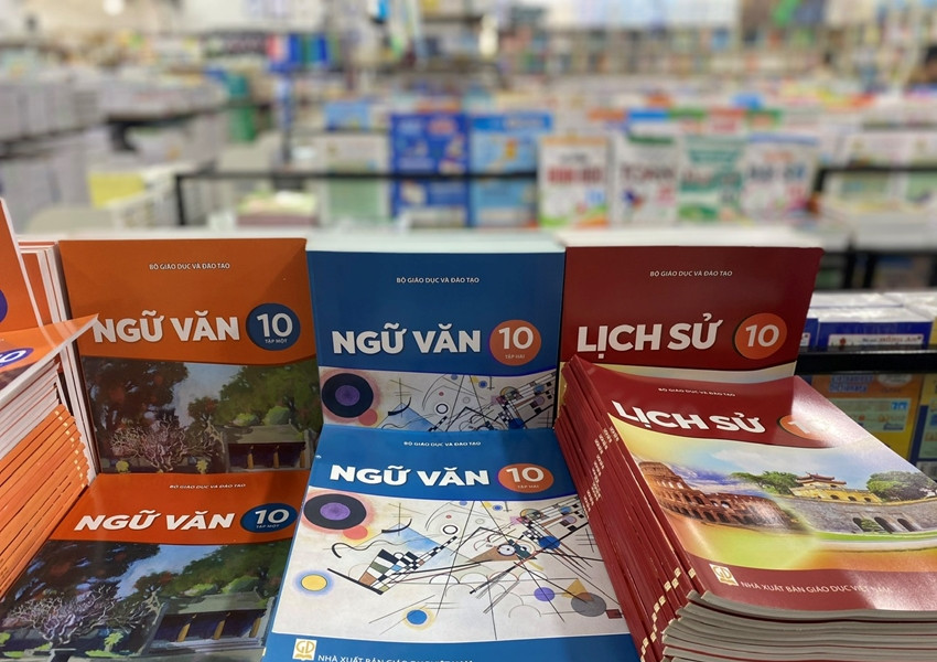 Hà Nội xây dựng kế hoạch miễn phí sách giáo khoa phổ thông từ năm học 2026 - 2027