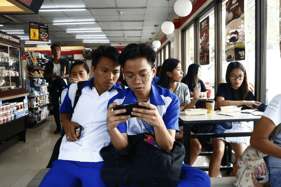 Philippines: Cấm mạng xã hội để bảo vệ trẻ em ?