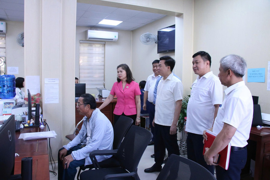 Thường trực HĐND tỉnh Bắc Ninh giám sát việc chuyển đổi số, đổi mới sáng tạo tại phường Phù Khê