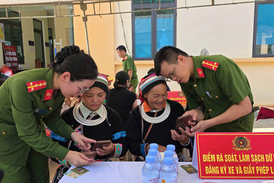 “Cổng kết nối số” Công an xã: Hiện đại, vì nhân dân phục vụ