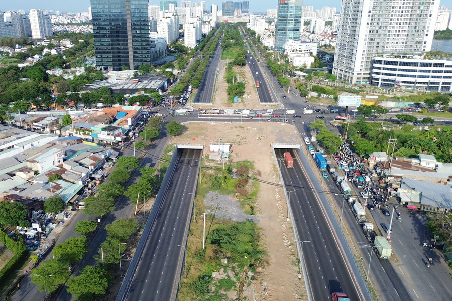 TP. Hồ Chí Minh: Nhiều dự án giao thông trọng điểm tiến gần đích