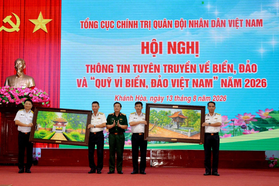 Đẩy mạnh tuyên truyền về biển, đảo