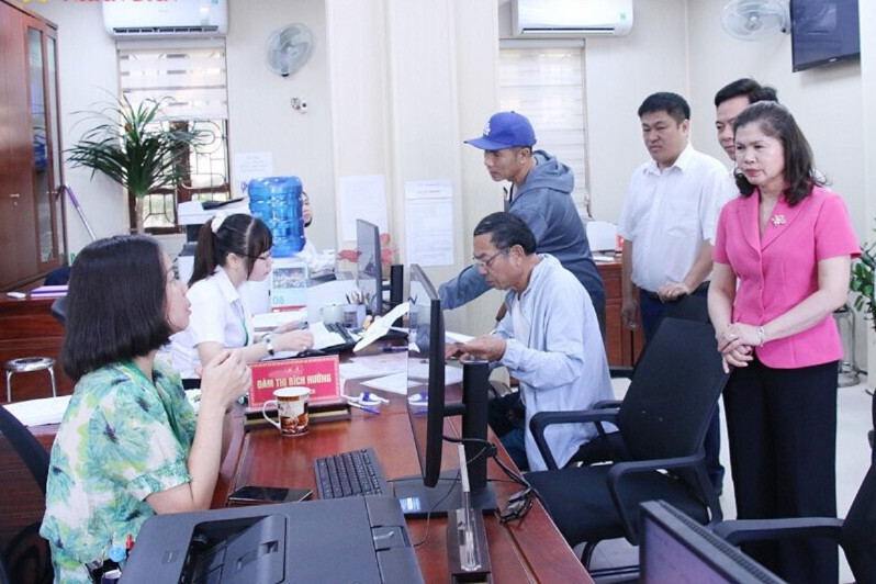 Tổ công nghệ số cộng đồng giúp người dân tiếp cận tiện ích số