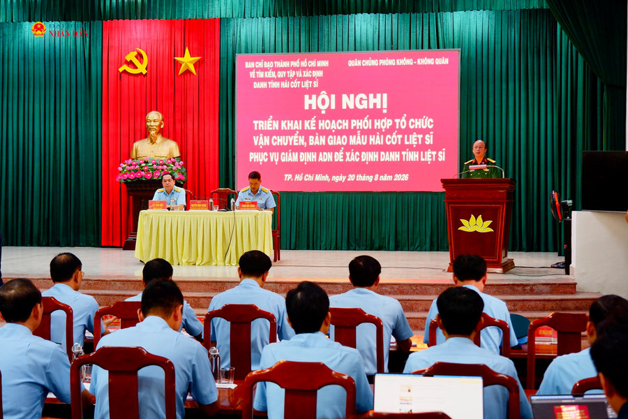 TP. Hồ Chí Minh vận chuyển 7.104 mẫu hài cốt liệt sĩ bằng máy bay quân sự phục vụ giám định ADN