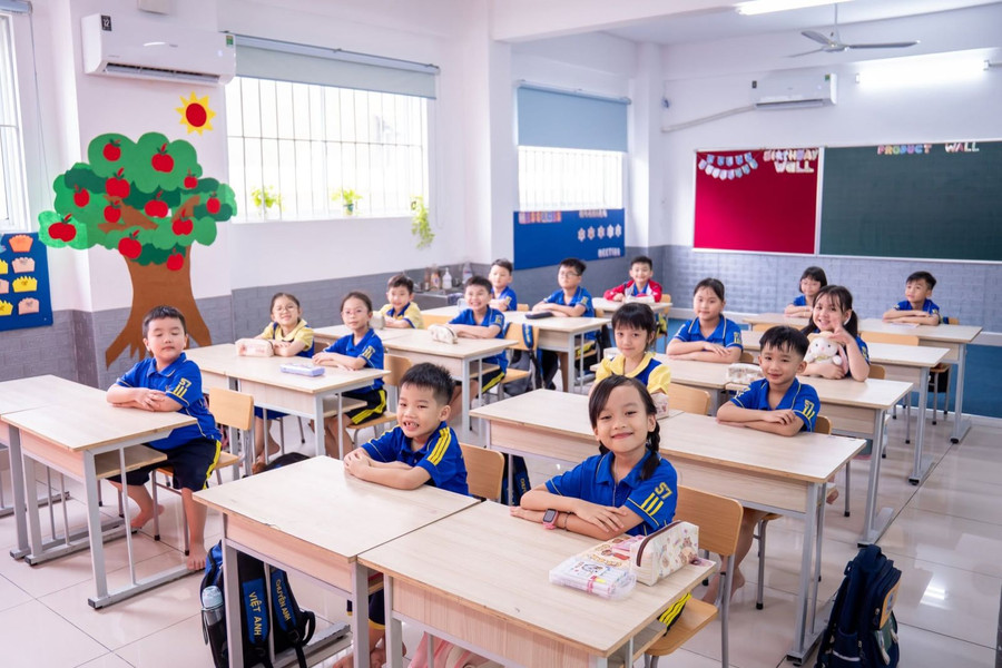Bộ GD-ĐT yêu cầu bàn ghế trong phòng học cần phù hợp với chiều cao của học sinh