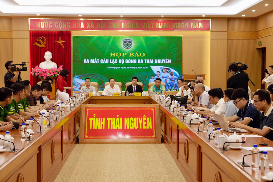 Ra mắt Câu lạc bộ bóng đá nam FC Thái Nguyên