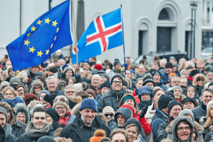Iceland chia rẽ trước cánh cửa vào EU