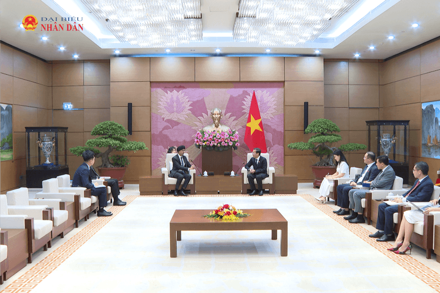 Đẩy mạnh hợp tác kinh tế, tài chính và pháp luật với Singapore