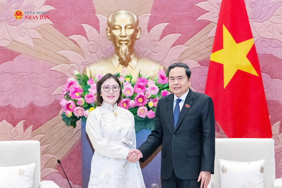 Chủ tịch Quốc hội Trần Thanh Mẫn tiếp Đại sứ Mông Cổ tại Việt Nam