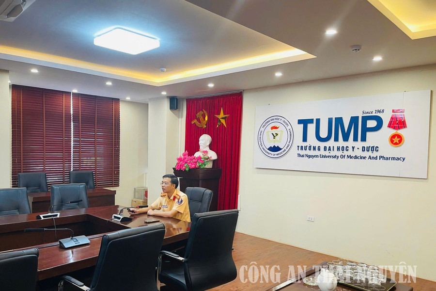 Thái Nguyên: Gần 1.600 tân sinh viên được tuyên truyền pháp luật về trật tự, an toàn giao thông