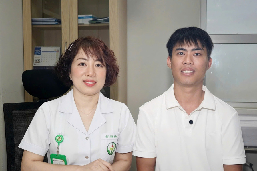Liệt mặt sau mổ u não, nam thanh niên 26 tuổi hồi sinh nụ cười sau 7 năm