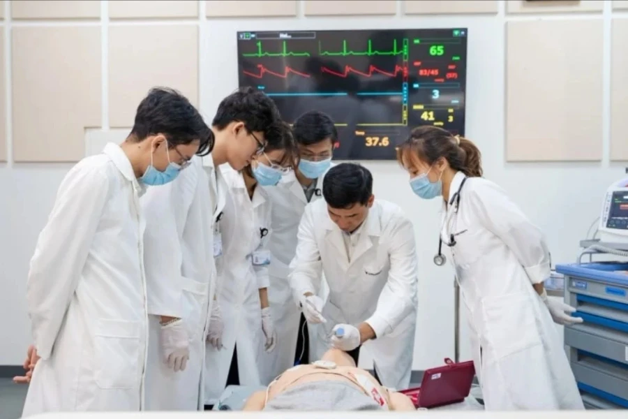 TP. Hồ Chí Minh: Hỗ trợ 100% học phí đào tạo bác sĩ nội trú