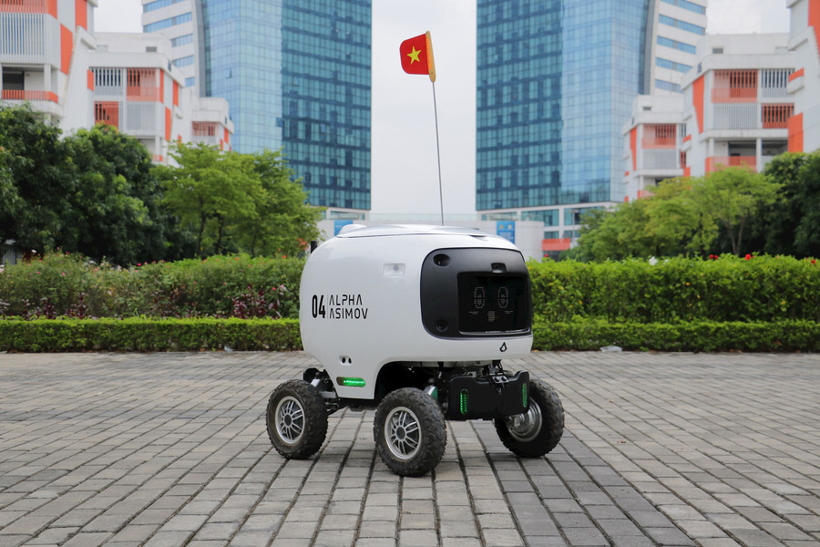 Hà Nội: Cho phép thử nghiệm xe buýt tự hành, robotaxi, robot giao hàng tại Khu Công nghệ cao Hòa Lạc