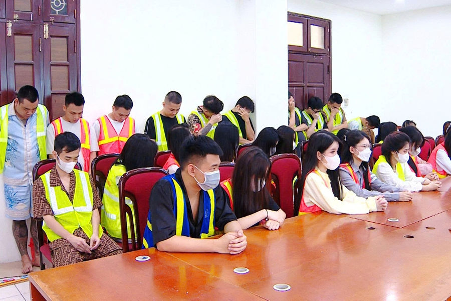 Hà Nội: Triệt phá đường dây mua bán tinh dầu ma túy cực lớn núp bóng thuốc lá điện tử