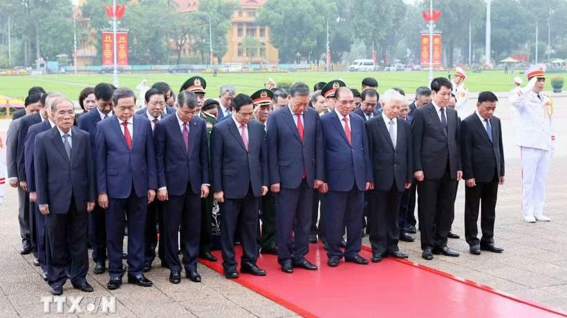 Lãnh đạo Đảng, Nhà nước vào Lăng viếng Chủ tịch Hồ Chí Minh