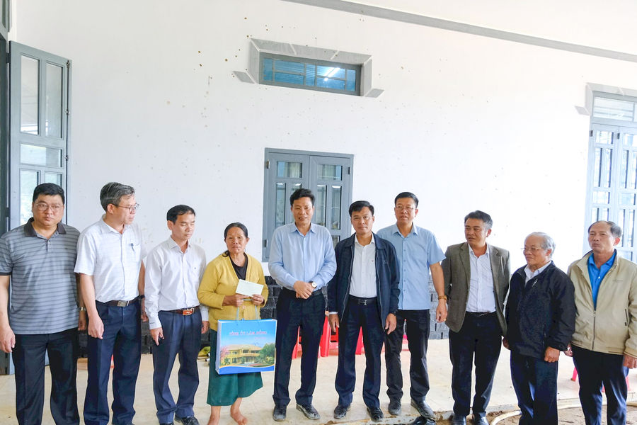Lắng nghe dân, hành động vì dân