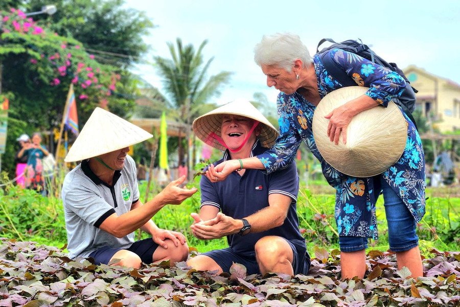 Phát huy giá trị bản địa phát triển du lịch bền vững