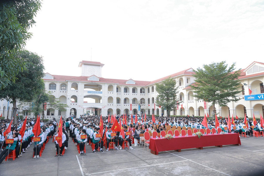 Trường THPT Kim Sơn B - Ninh Bình chính thức đổi tên thành Trường THPT Trần Đại Quang