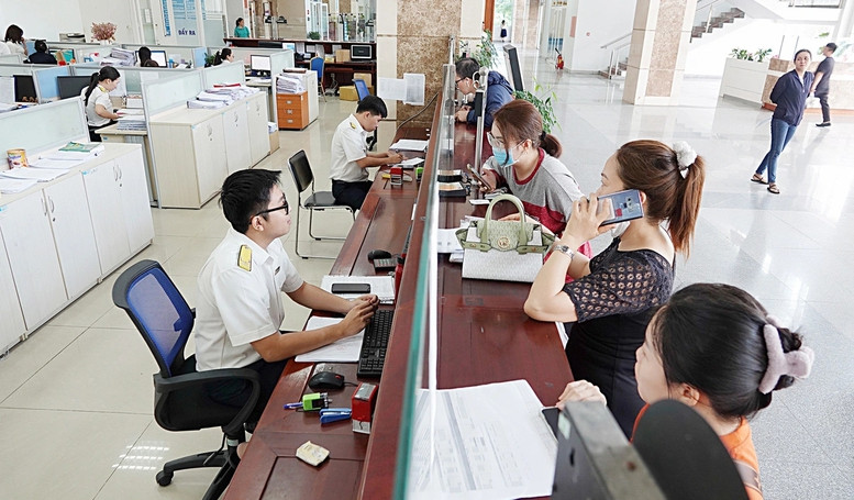 Hướng dẫn tạm nộp thuế thu nhập cá nhân trong thời gian chờ sửa đổi quy định về phương pháp tính thuế
