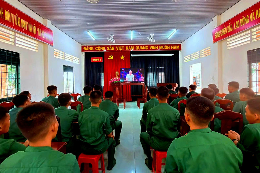 "Luật Siêu dễ" lan tỏa kiến thức pháp luật đến cán bộ, chiến sĩ ở cơ sở