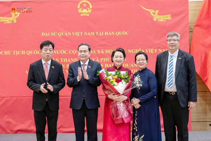 Chủ tịch Quốc hội Trần Thanh Mẫn: Phát huy vai trò cộng đồng người Việt Nam ở nước ngoài cần trở thành trọng tâm của ngoại giao nghị viện