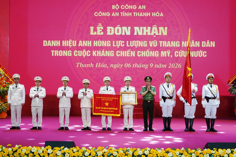Công an tỉnh Thanh Hóa đón nhận Danh hiệu Anh hùng Lực lượng vũ trang nhân dân trong cuộc kháng chiến chống Mỹ, cứu nước