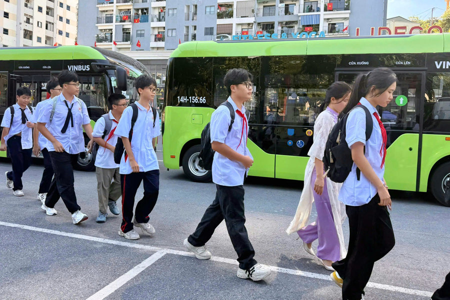 Lấy người dân làm trung tâm giải quyết vấn đề dân sinh