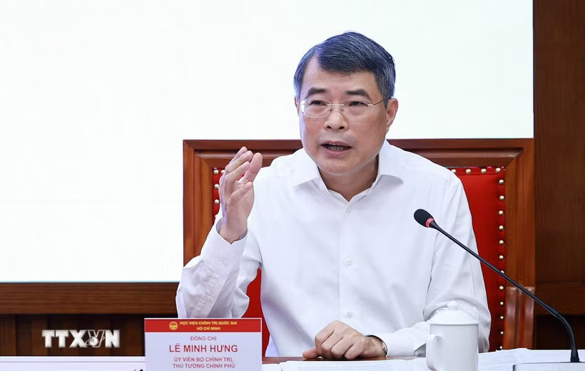 Thủ tướng Lê Minh Hưng trao đổi Chuyên đề về nâng cao năng lực điều hành của Chính phủ