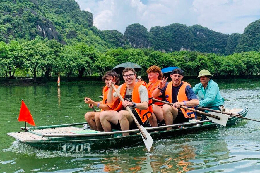 Du lịch tìm cách tăng giá trị từ mỗi du khách