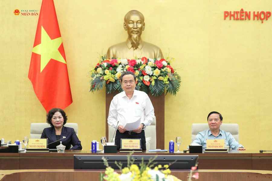 Kỷ luật trong từng khâu làm luật