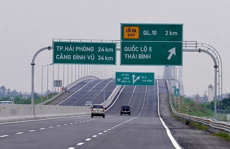 Sẽ thí điểm quy định chỉ cho phép sử dụng làn trái ngoài cùng để vượt từ quý IV/2026