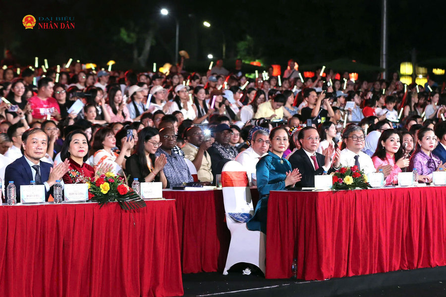 Phó Chủ tịch Quốc hội Nguyễn Thị Thanh dự bế mạc Lễ hội Văn hóa Thế giới tại Hà Nội 2026