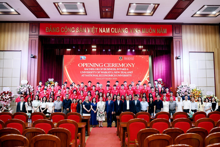 Đại học Kinh tế Quốc dân tổ chức Lễ khai giảng chương trình liên kết đào tạo cử nhân Kinh doanh với Đại học Waikato