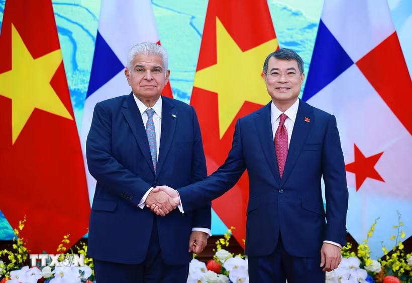 Thủ tướng Lê Minh Hưng hội kiến Tổng thống Cộng hòa Panama